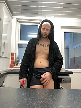 Snapshot of bigguy101 chatting on 01/01/25, 08:56 bigguy101 online show from 01/01/25, 08:56