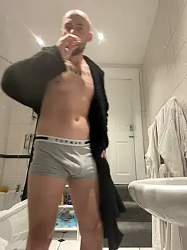 Snapshot of bigguy101 chatting on 01/02/25, 06:07 bigguy101 online show from 01/02/25, 06:07