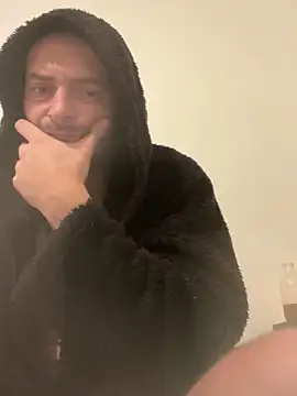 Snapshot of bigguy101 chatting on 02/21/25, 10:48 bigguy101 online show from 02/21/25, 10:48