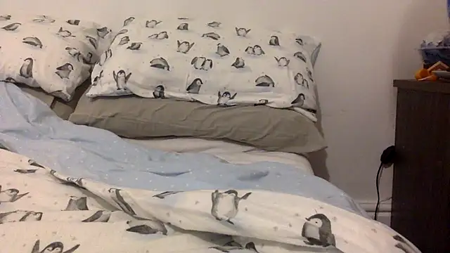 Snapshot of bigguy101 chatting on 11/09/25, 12:53 bigguy101 online show from 11/09/25, 12:53