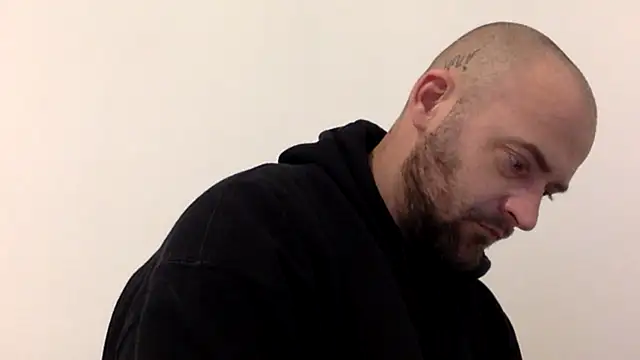 Snapshot of bigguy101 chatting on 11/12/25, 08:48 bigguy101 online show from 11/12/25, 08:48