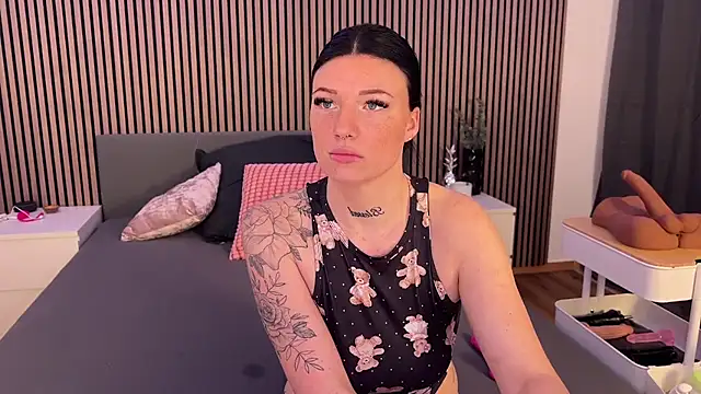 Snapshot of LizaRoxx chatting on 02/27/25, 07:37 LizaRoxx online show from 02/27/25, 07:37