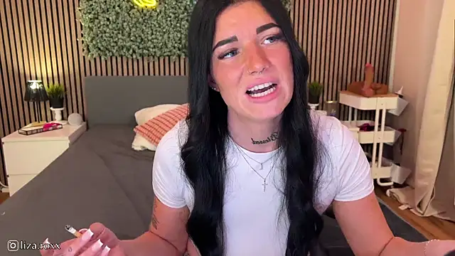 Snapshot of LizaRoxx chatting on 09/18/25, 07:05 LizaRoxx online show from 09/18/25, 07:05