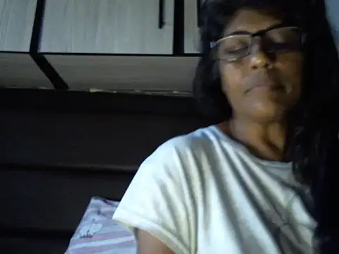 MsAttitude online show from 03/08/26, 09:35