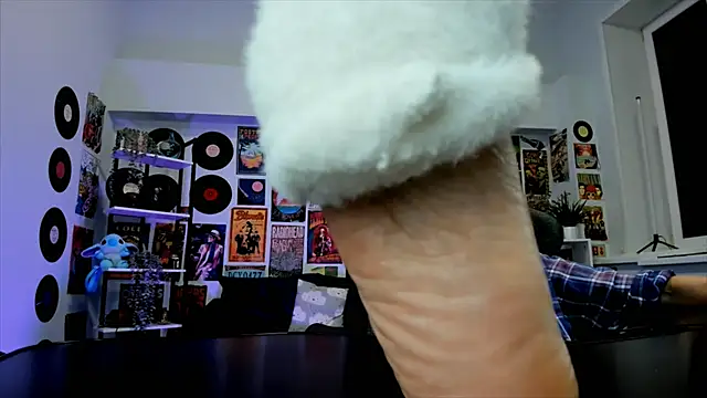 Snapshot of MistyBarnes chatting on 12/16/24, 12:38 MistyBarnes online show from 12/16/24, 12:38