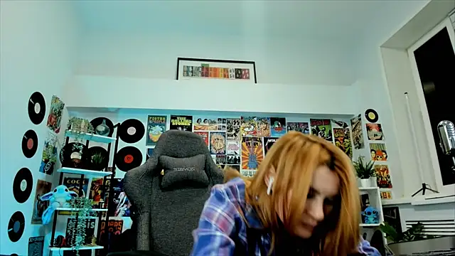 Snapshot of MistyBarnes chatting on 12/16/24, 03:43 MistyBarnes online show from 12/16/24, 03:43