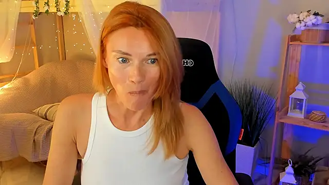 Snapshot of MistyBarnes chatting on 09/25/25, 02:32 MistyBarnes online show from 09/25/25, 02:32