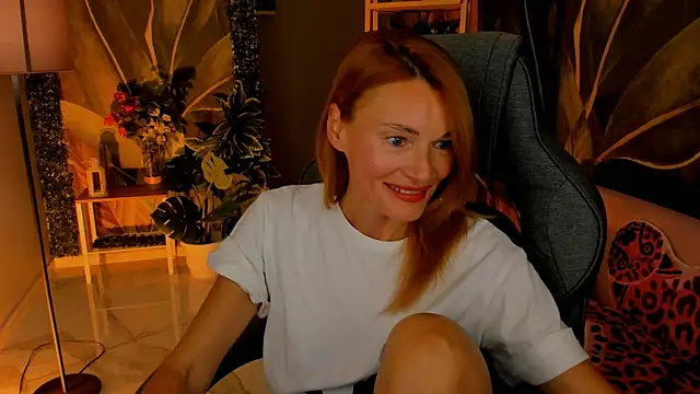 Snapshot of MistyBarnes chatting on 10/11/25, 02:37 MistyBarnes online show from 10/11/25, 02:37