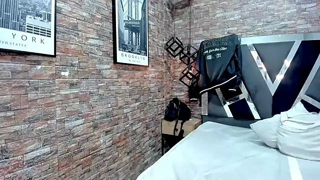 Snapshot of AcidMilo chatting on 12/06/24, 05:44 AcidMilo online show from 12/06/24, 05:44