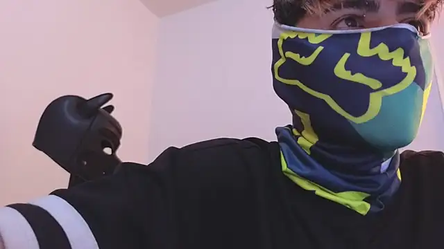 Snapshot of AcidMilo chatting on 02/12/25, 07:45 AcidMilo online show from 02/12/25, 07:45