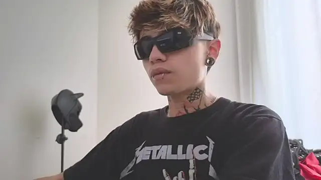 Snapshot of AcidMilo chatting on 03/03/25, 09:05 AcidMilo online show from 03/03/25, 09:05