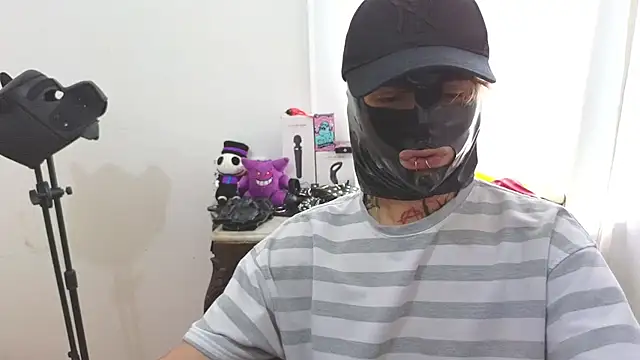 Snapshot of AcidMilo chatting on 03/14/25, 09:21 AcidMilo online show from 03/14/25, 09:21