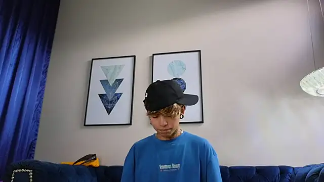 Snapshot of AcidMilo chatting on 03/22/25, 06:03 AcidMilo online show from 03/22/25, 06:03