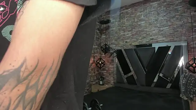 Snapshot of AcidMilo chatting on 09/09/25, 12:26 AcidMilo online show from 09/09/25, 12:26