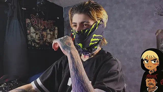 Snapshot of AcidMilo chatting on 10/14/25, 12:11 AcidMilo online show from 10/14/25, 12:11