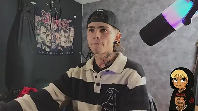 Snapshot of AcidMilo chatting on 10/15/25, 05:46 AcidMilo online show from 10/15/25, 05:46