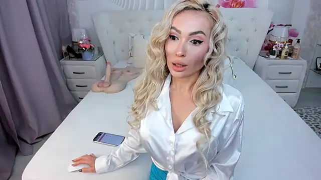 HottieSweetBritney online show from 04/11/26, 03:27