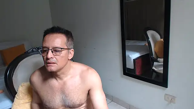 Daddyhot Alejo online show from 06/04/26, 04:13