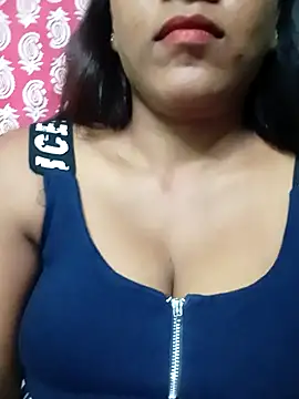 Snapshot of ANGEL_QUEEN09 chatting on 11/05/25, 06:30 ANGEL QUEEN09 online show from 11/05/25, 06:30