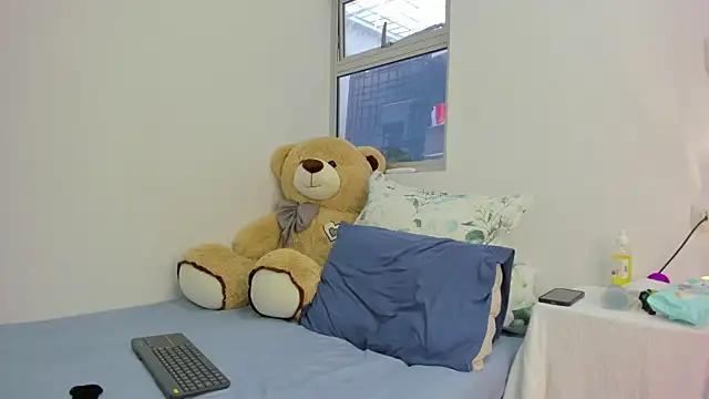 Snapshot of SEJMET_LOVE_ chatting on 12/17/24, 01:38 SEJMET LOVE online show from 12/17/24, 01:38