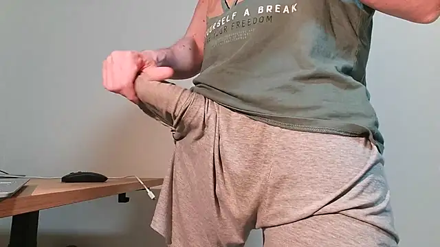 Snapshot of asa92921 chatting on 04/11/26, 01:48 asa92921 online show from 04/11/26, 01:48