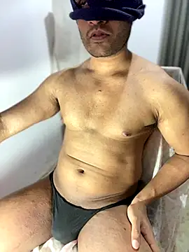 Snapshot of Lahirumadu2 chatting on 12/16/25, 07:08 Lahirumadu2 online show from 12/16/25, 07:08