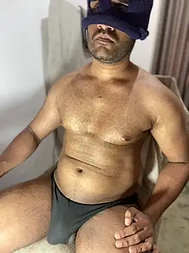 Snapshot of Lahirumadu2 chatting on 03/08/26, 02:15 Lahirumadu2 online show from 03/08/26, 02:15