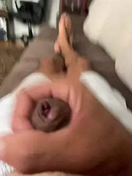 Snapshot of Daniel352 chatting on 04/27/26, 01:53 Daniel352 online show from 04/27/26, 01:53