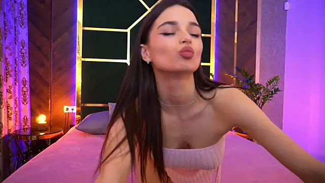 LittleeCutee online show from 03/10/25, 10:37