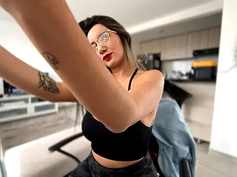 Anny Moore09 online show from 09/08/25, 06:18