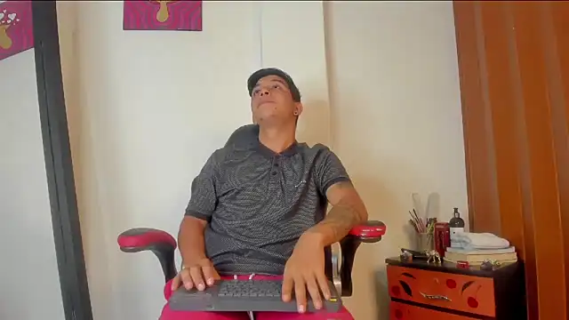 sophieandmarkls online show from 03/12/25, 11:01