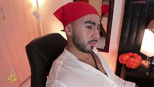 Snapshot of ItsMeEros chatting on 10/23/25, 10:52 ItsMeEros online show from 10/23/25, 10:52