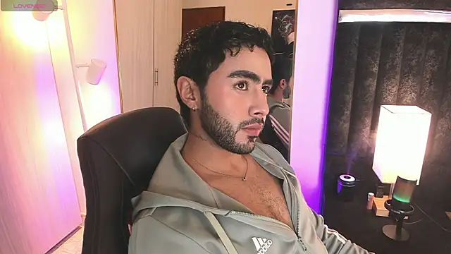 Snapshot of ItsMeEros chatting on 02/12/26, 09:43 ItsMeEros online show from 02/12/26, 09:43