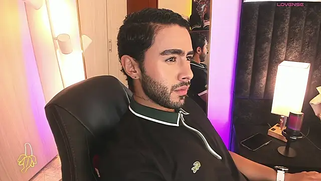 Snapshot of ItsMeEros chatting on 02/25/26, 09:13 ItsMeEros online show from 02/25/26, 09:13