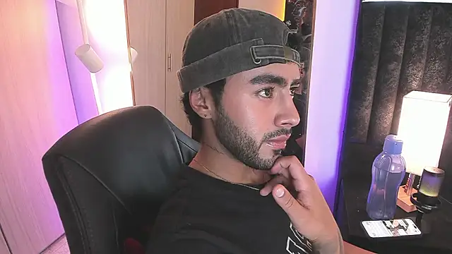 Snapshot of ItsMeEros chatting on 03/10/26, 10:26 ItsMeEros online show from 03/10/26, 10:26