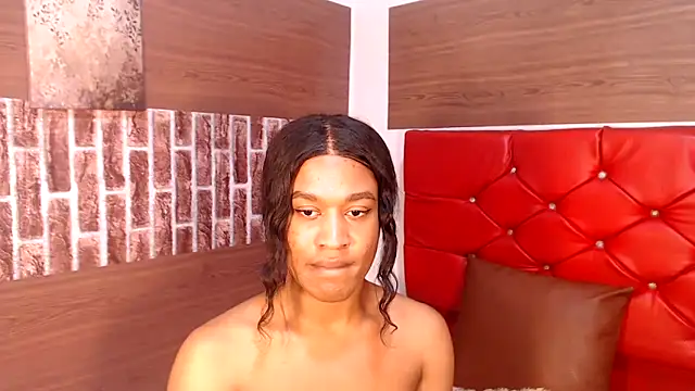 Snapshot of dirtydolltsx chatting on 04/14/26, 02:39 dirtydolltsx online show from 04/14/26, 02:39