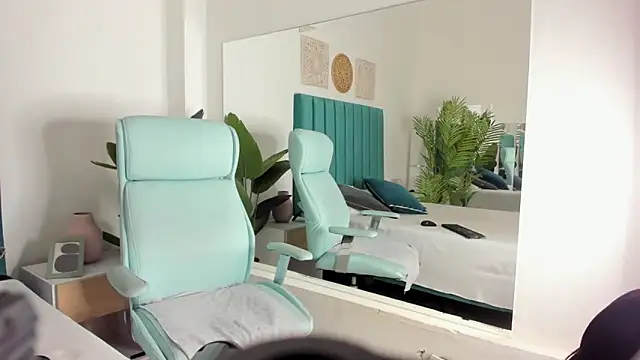 LiamCharlotte45 online show from 03/13/25, 04:27