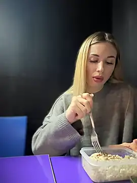 pinkstar  online show from 02/18/25, 08:38