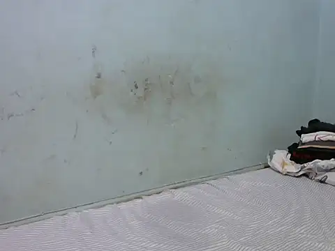 Snapshot of QUEEN-MARIAN chatting on 11/17/25, 09:09 QUEEN-MARIAN online show from 11/17/25, 09:09