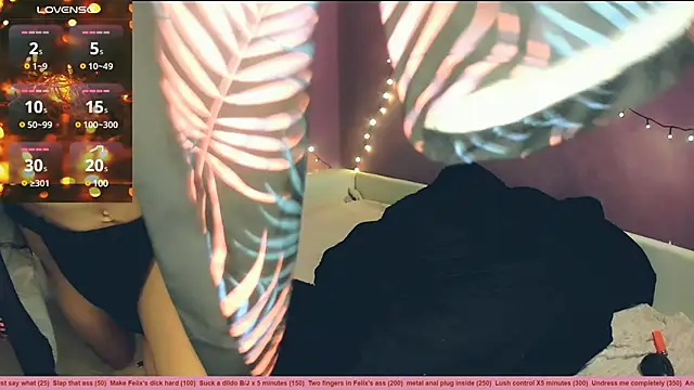 Snapshot of Littlepinkcat chatting on 12/24/24, 03:05 Littlepinkcat online show from 12/24/24, 03:05