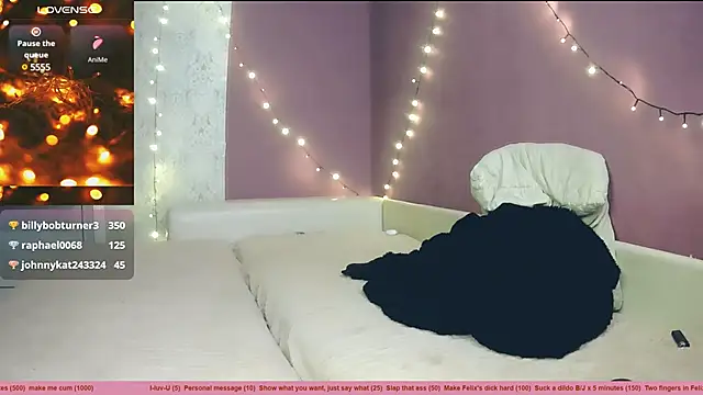 Snapshot of Littlepinkcat chatting on 12/27/24, 01:07 Littlepinkcat online show from 12/27/24, 01:07