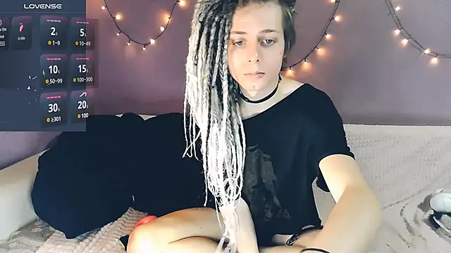 Snapshot of Littlepinkcat chatting on 03/08/25, 07:31 Littlepinkcat online show from 03/08/25, 07:31