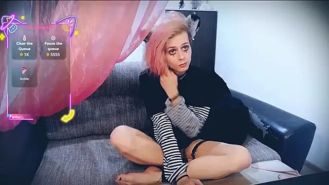 Snapshot of Littlepinkcat chatting on 09/19/25, 09:04 Littlepinkcat online show from 09/19/25, 09:04