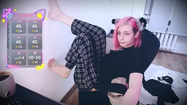 Littlepinkcat online show from 01/15/26, 04:33