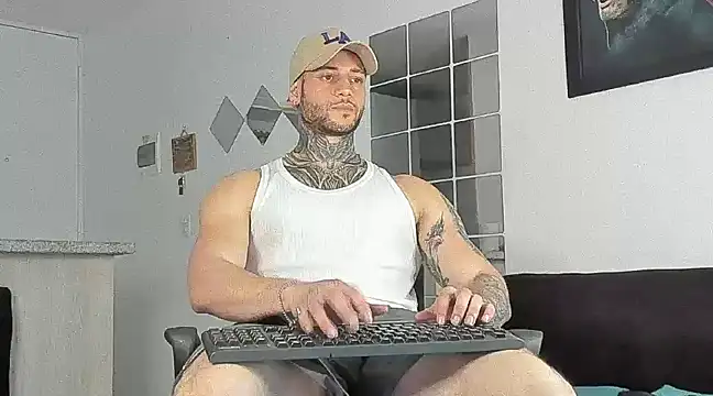  jamesleandros1 online show from 03/20/25, 08:08