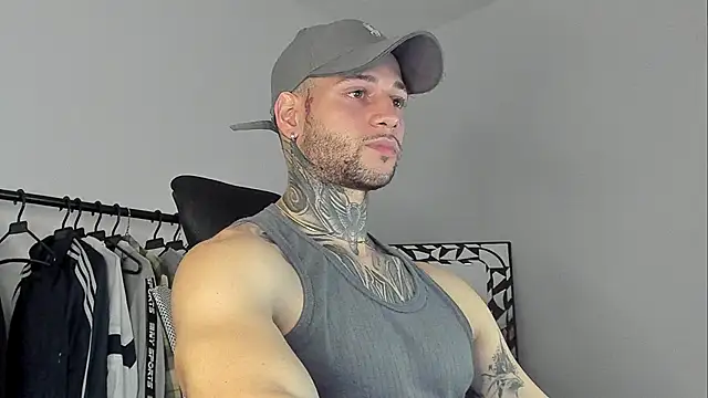  jamesleandros1 online show from 10/22/25, 02:01