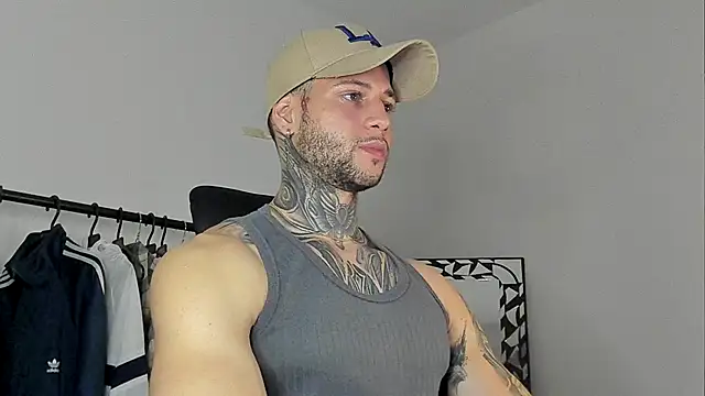  jamesleandros1 online show from 10/25/25, 02:30