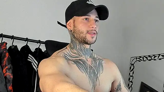  jamesleandros1 online show from 12/04/25, 04:22