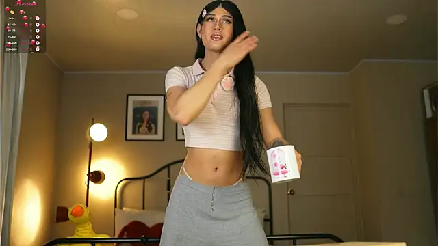 Snapshot of julesbennet chatting on 03/07/25, 01:29 julesbennet online show from 03/07/25, 01:29