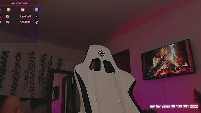 Juliette Sunshine online show from 03/19/26, 05:00